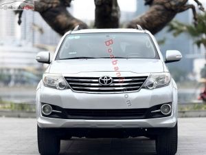 Xe Toyota Fortuner 2.7V 4X2 AT 2016