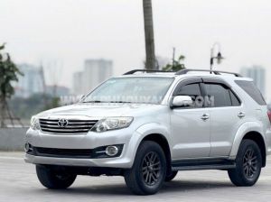 Xe Toyota Fortuner 2.7V 4X2 AT 2016