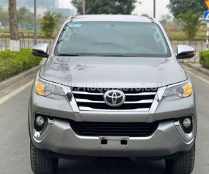 Xe Toyota Fortuner 2.7V 4x2 AT 2019