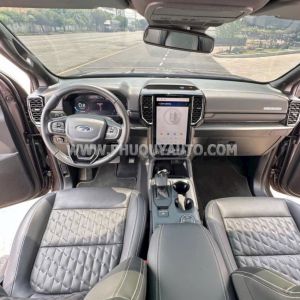 Xe Ford Everest Titanium Plus 2.0L 4x4 AT 2025