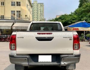 Xe Toyota Hilux 2.4L 4x2 AT 2021