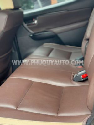 Xe Toyota Fortuner 2.4G 4x2 MT 2017
