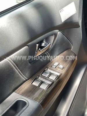 Xe Toyota Fortuner 2.7V 4x4 AT 2015