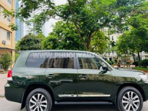 Xe Toyota Land Cruiser 5.7 V8 2015