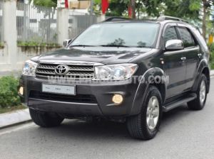 Xe Toyota Fortuner 2.5G 2010