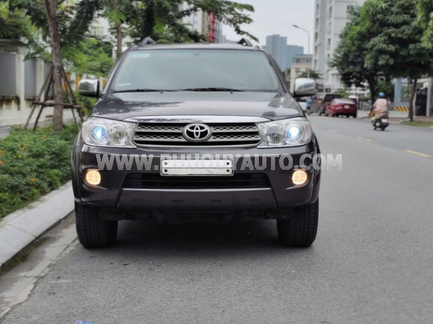 Toyota Fortuner 2.5G