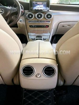 Xe Mercedes Benz GLC 250 4Matic 2017