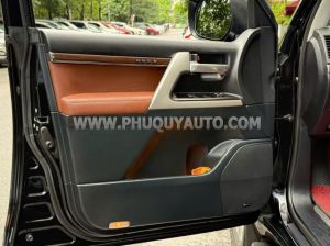 Xe Toyota Land Cruiser 4.6 V8 2020