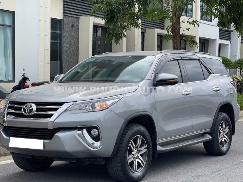 Toyota Fortuner 2.7V 4x2 AT