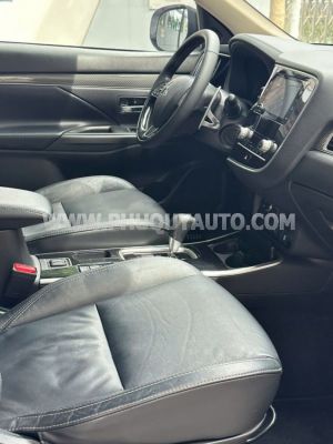 Xe Mitsubishi Outlander 2.0 CVT Premium 2020