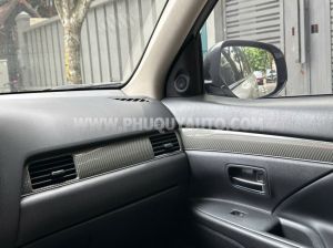Xe Mitsubishi Outlander 2.0 CVT Premium 2020