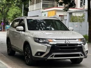 Xe Mitsubishi Outlander 2.0 CVT Premium 2020
