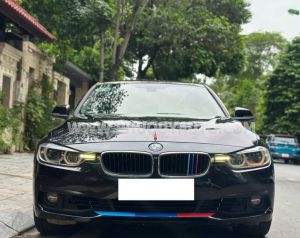 Xe BMW 3 Series 320i 2015