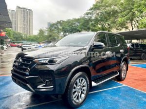 Xe Toyota Fortuner 2.4L 4x2 AT 2022
