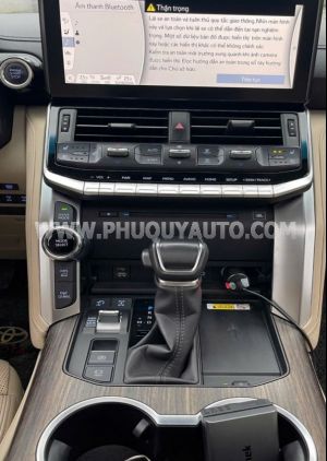 Xe Toyota Land Cruiser 3.5 V6 2021