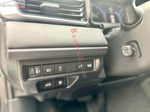 Xe Toyota Camry 2.0Q 2025