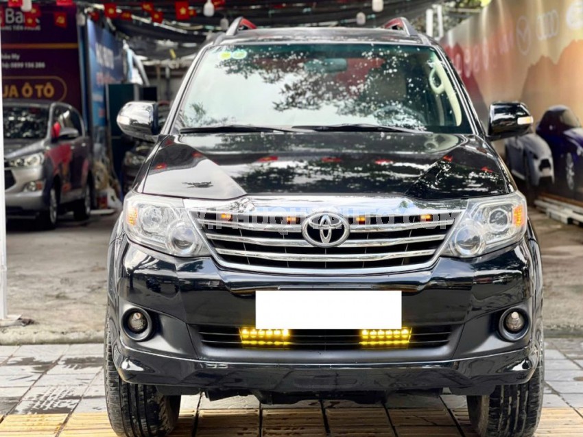 Fortuner 2.7V 4x2 AT 2015