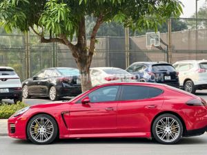 Xe Porsche Panamera Turbo S 2010