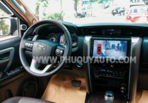 Xe Toyota Fortuner 2.7V 4x2 AT 2019