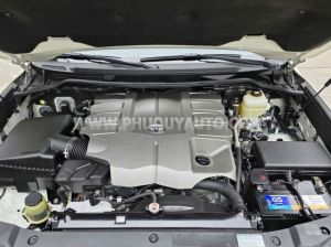 Xe Toyota Land Cruiser 4.6 V8 2020