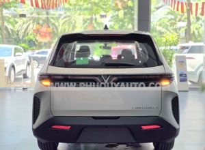 Xe VinFast Limo Green AT 2026