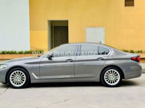 Xe BMW 5 Series 520i Luxury 2021