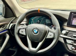 Xe BMW 5 Series 520i Luxury 2021