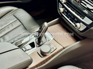Xe BMW 5 Series 520i Luxury 2021