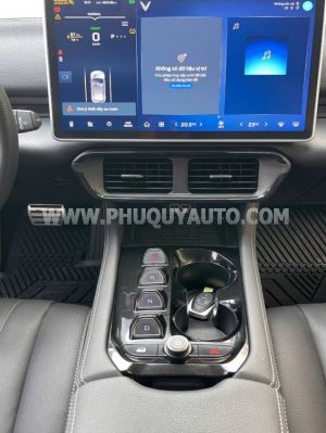 Xe VinFast VF8 Eco AWD 2024