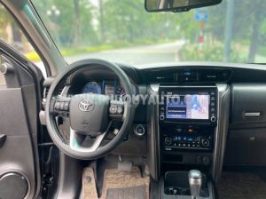 Xe Toyota Fortuner 2.7V 4x2 AT 2021