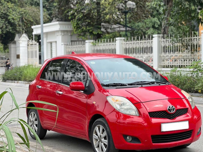 Toyota Yaris 1.3 AT