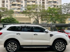 Xe Ford Everest Titanium 2.0L 4x2 AT 2019